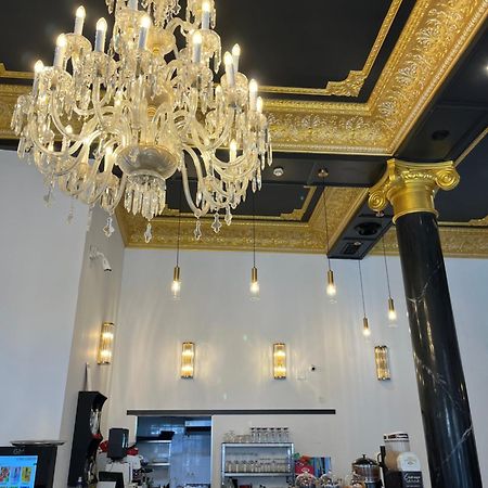Adriano Boutique Sevilla Luaran gambar
